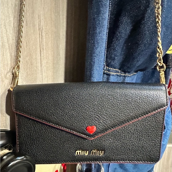 Like new! Authentic Miu Miu wallet cross body bag - Picture 1 of 2